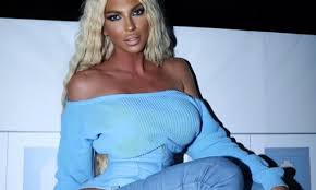  KARLEUŠA OTKRIVA TAJNU: Šta se krije iza estrade? 